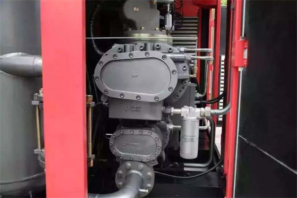 螺桿空壓機(jī)